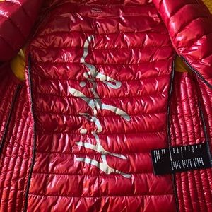 Tommy Hilfiger ladies vest Beautiful vibrant red